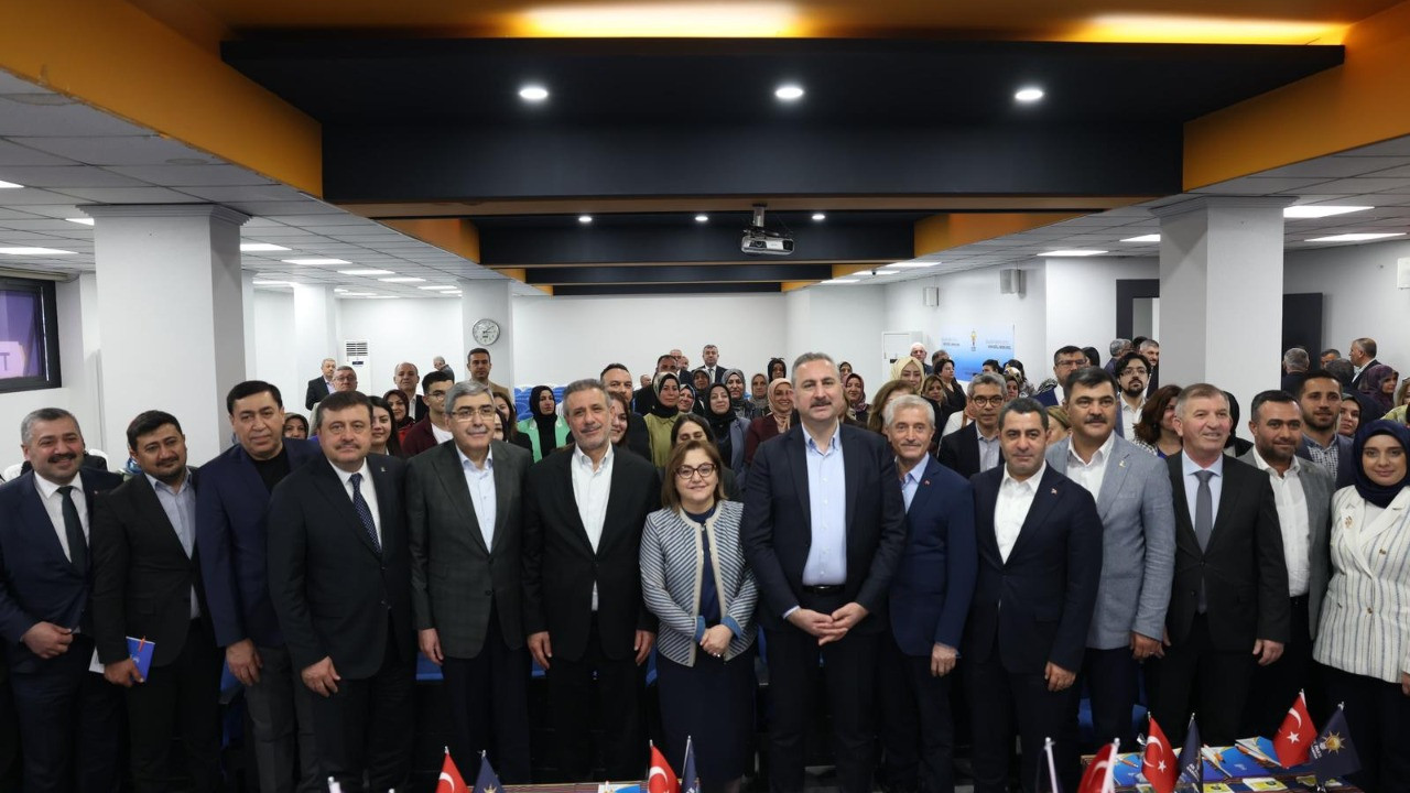 AK Parti Gaziantep’te tek yürek: Saha boş bırakılmayacak
