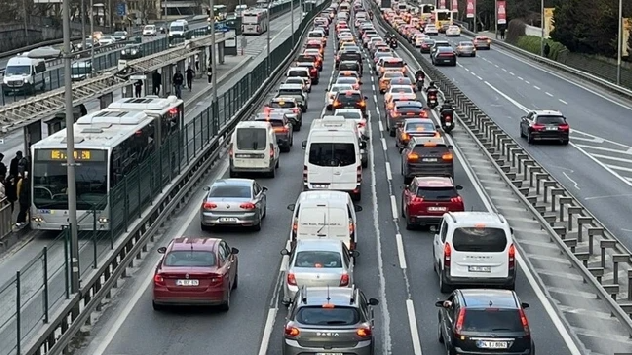 İstanbul'da bazı yollar trafiğe kapatılacak! İşte alternatif güzergahlar...