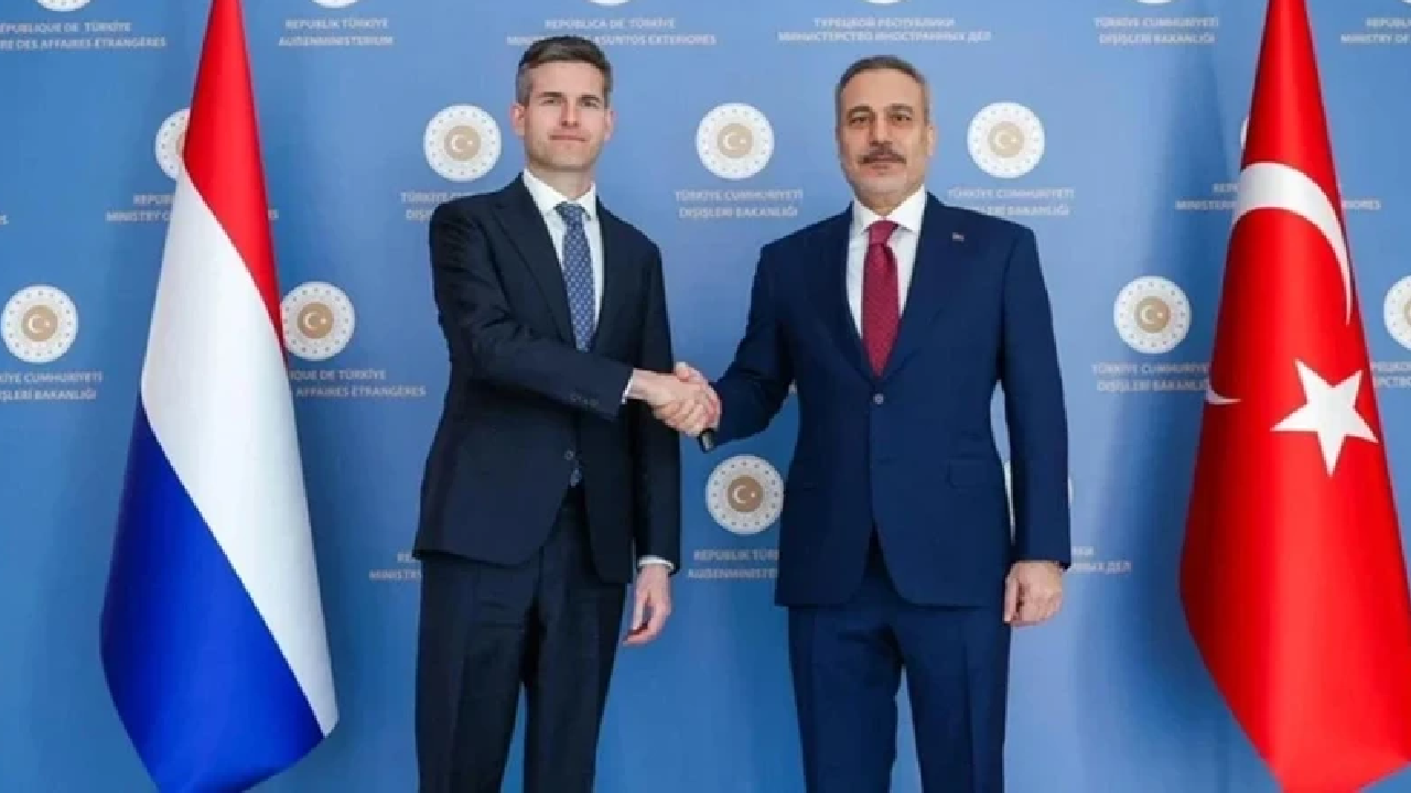 Bakan Fidan, Hollandalı mevkidaşı Berendsen ile telefonda görüştü