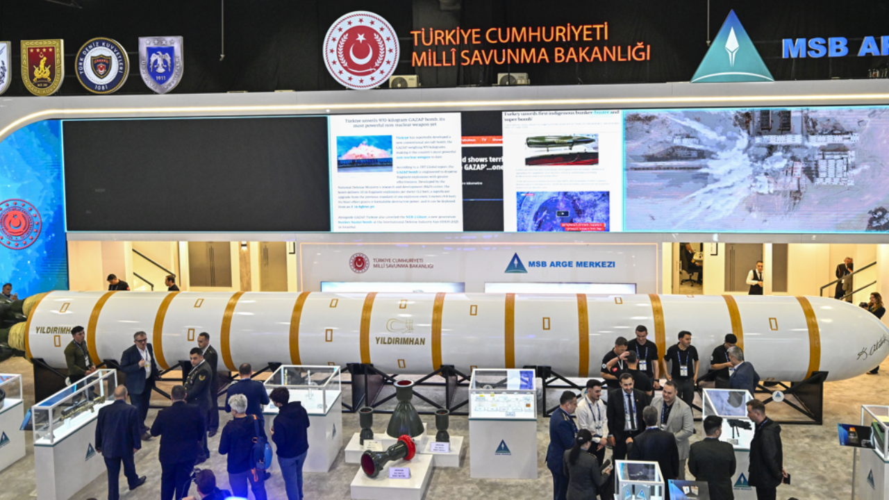 Türkiye’den kıtalar arası füze hamlesi! ‘Yıldırımhan’ ilk kez görüldü: 6 bin kilometre menzil…