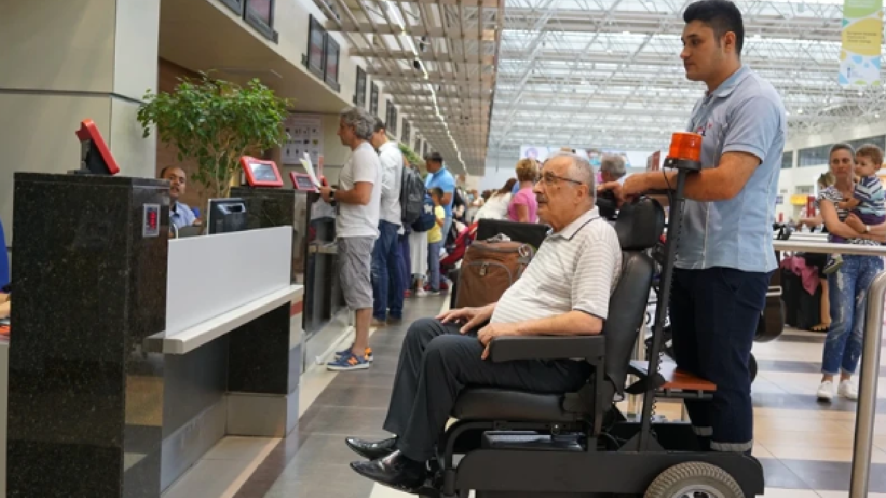 Bakan Uraloğlu’ndan engelsiz ulaşım mesajı! Milyonlarca engelli insana ücretsiz hizmet fırsatı