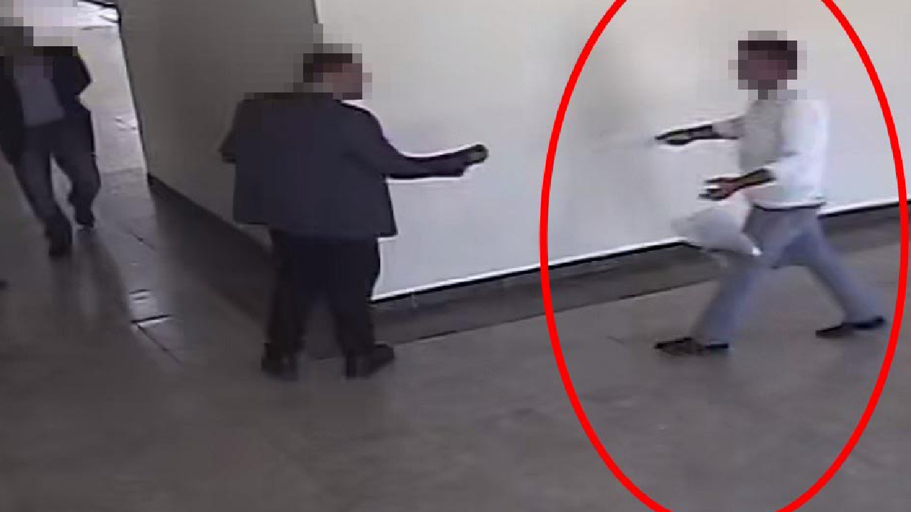 Belediye Başkanı Dökmeci'ye yumruklu saldırı! Gözaltı var