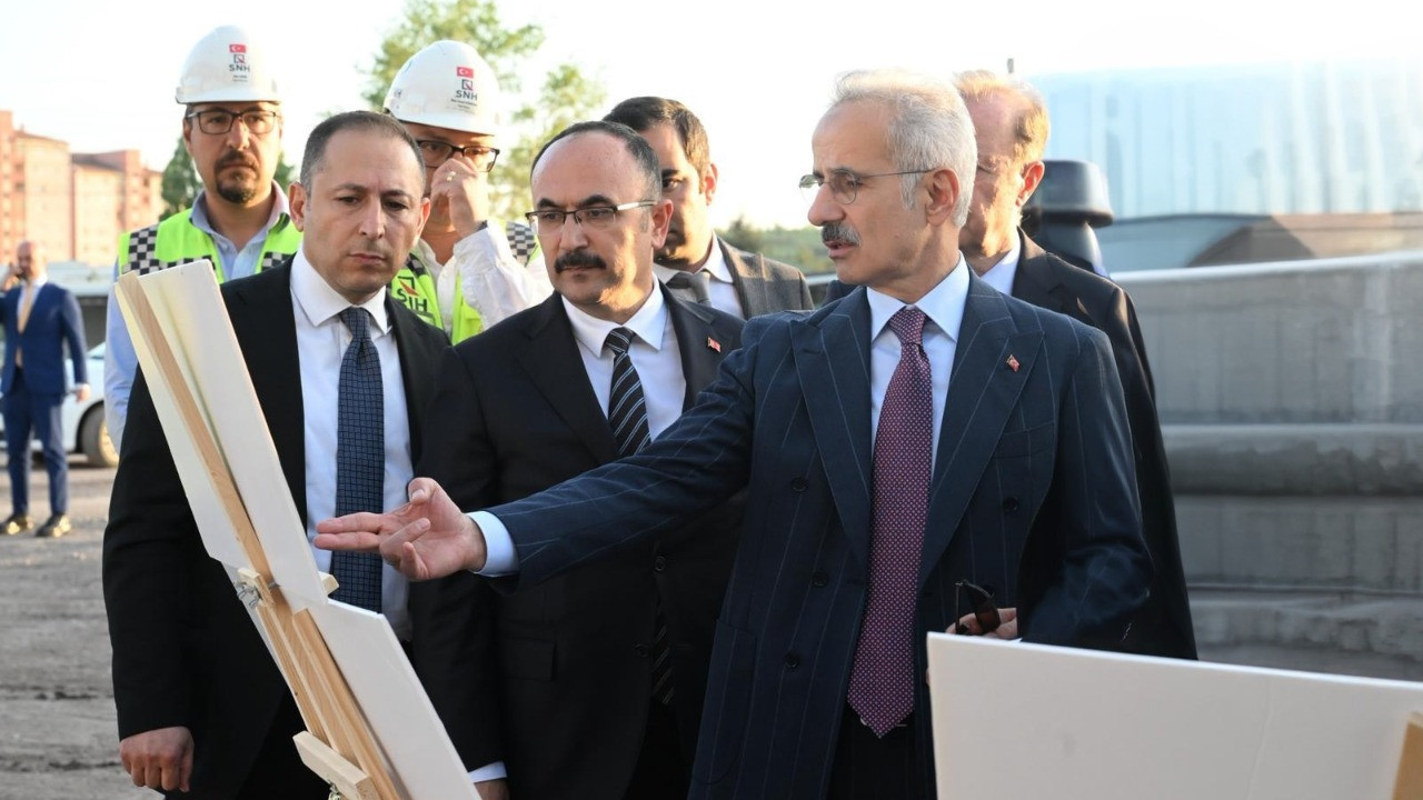 Etimesgut Havalimanı’nda modernizasyon tam gaz! Bakan Uraloğlu: Pist uzunluğu 3 bin metreye çıkıyor