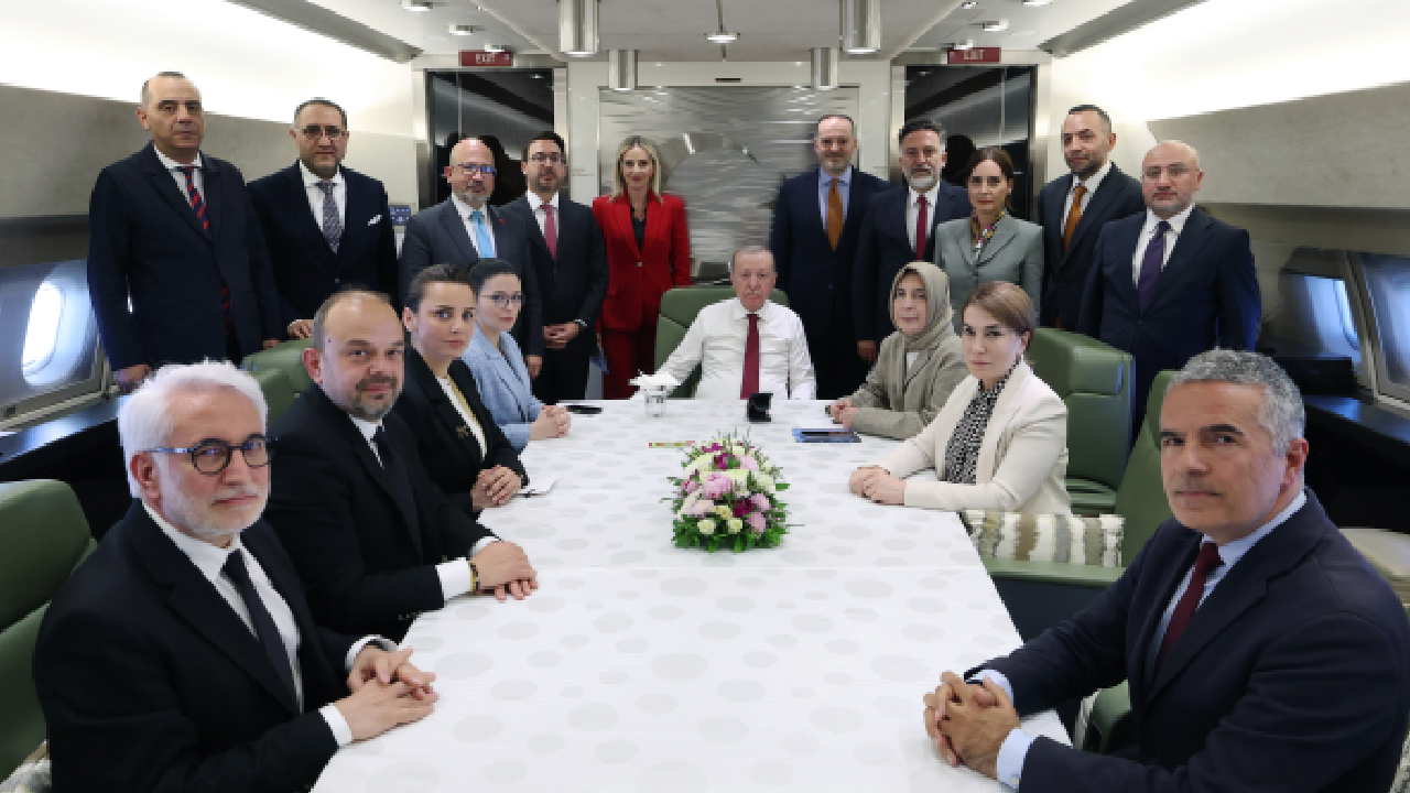 Erdoğan gazetecilerin sorularını yanıtladı: “Sanal dünya yıkıcı hale geldi”