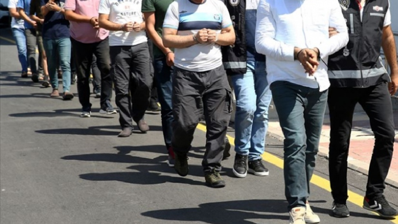 İki ilde dev yasa dışı bahis operasyonu! 233 gözaltı