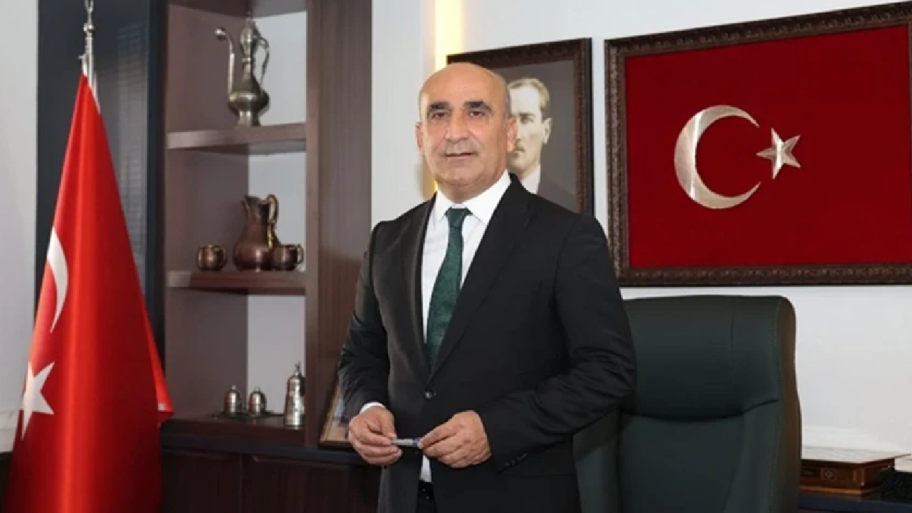 MHP'den Belediye Başkanı Mehmet Özdemir hakkında karar