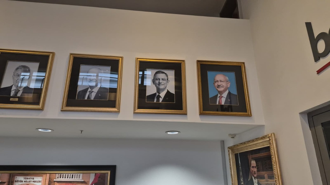 Kılıçdaoğlu'nun fotoğrafı genel merkeze tekrar asıldı