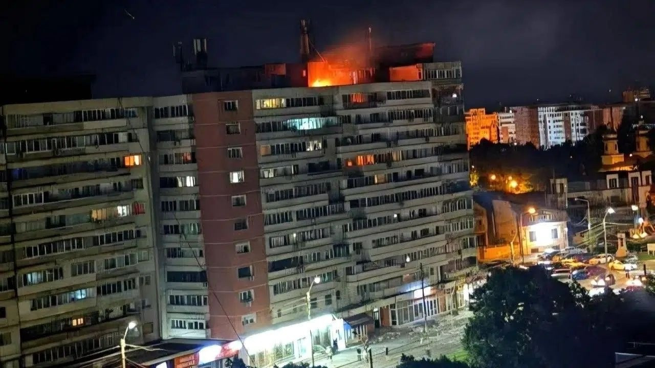 Rus İHA’sı Romanya’da apartmana çarptı: Yaralılar var