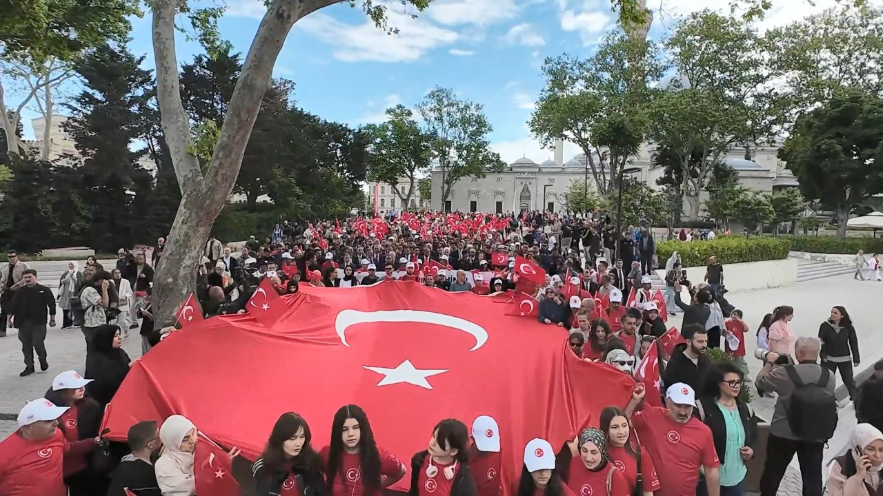 İstanbul'un 573'inci yılı! Ayasofya’da fetih ruhu: Yüzlerce kişi yürüyüşte buluştu