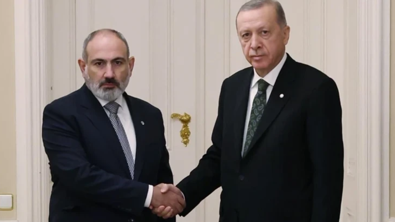 Erdoğan, Paşinyan ile görüştü! Bölge için kalıcı barış vurgusu