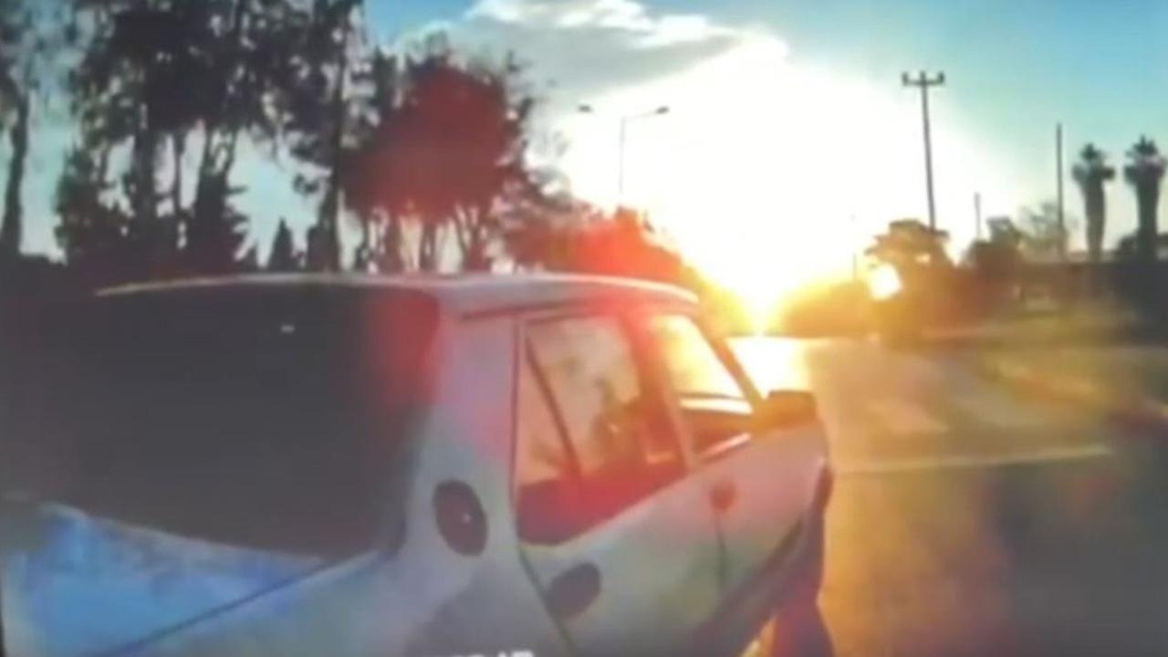 Belediye otobüsünün önünü kesti: Mersin'de trafikteki öfkenin bedeli ağır oldu!
