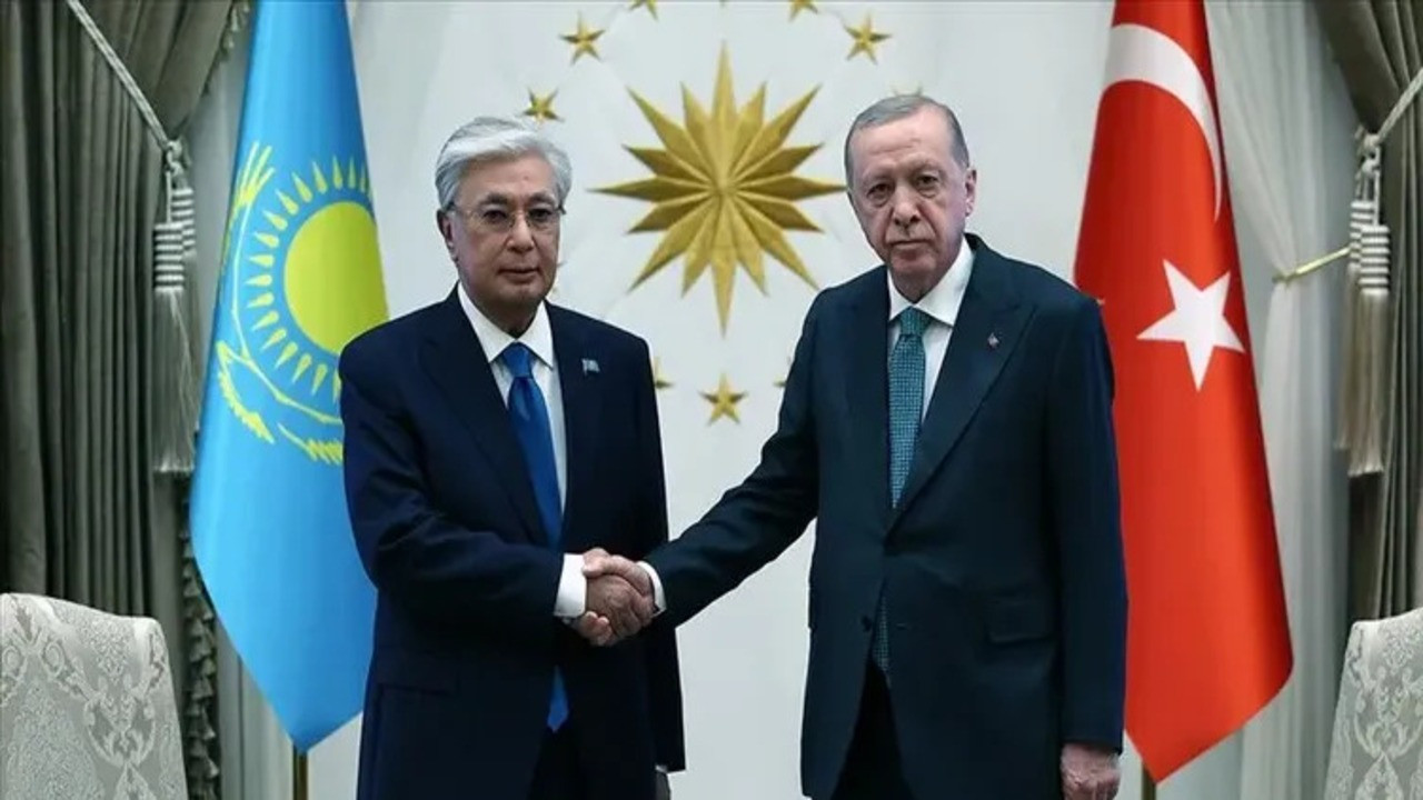 Cumhurbaşkanı Erdoğan, Kazakistan'lı mevkidaşı Tokayev ile telefonda görüştü