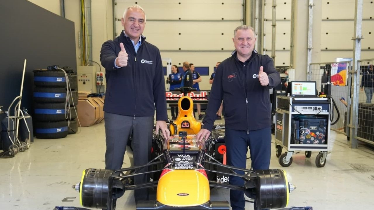 Formula 1 yeniden İstanbul’da! Bakan Ersoy müjdeyi verdi: 2027 hazırlıkları başladı