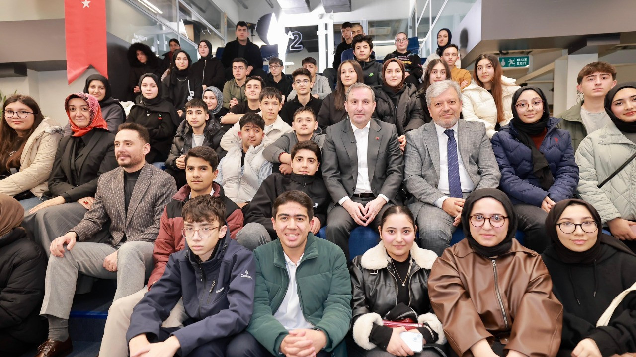 Üniversiteli gençlere müjde! Lisans ve önlisans kazananlara başarı ödülü