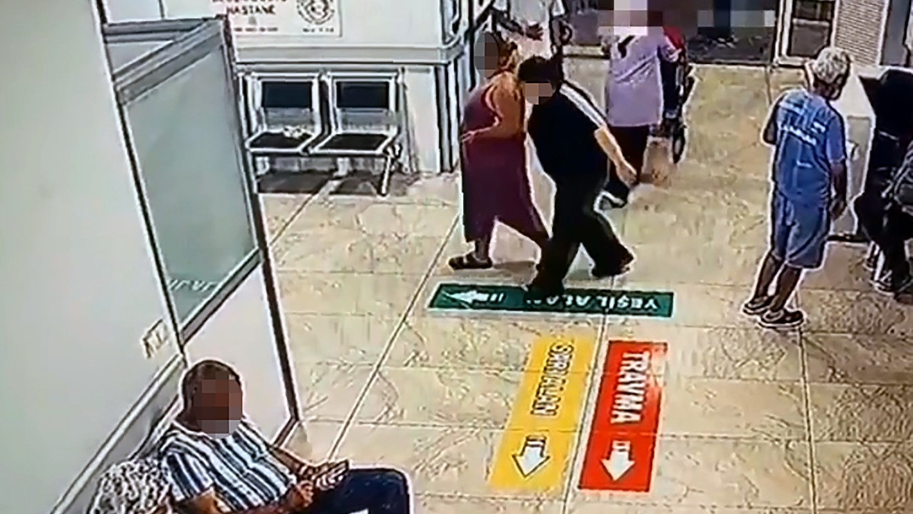 Vicdanları sızlatan olay! Hastane tuvaletinde doğurduğu bebeğini çöpe attı