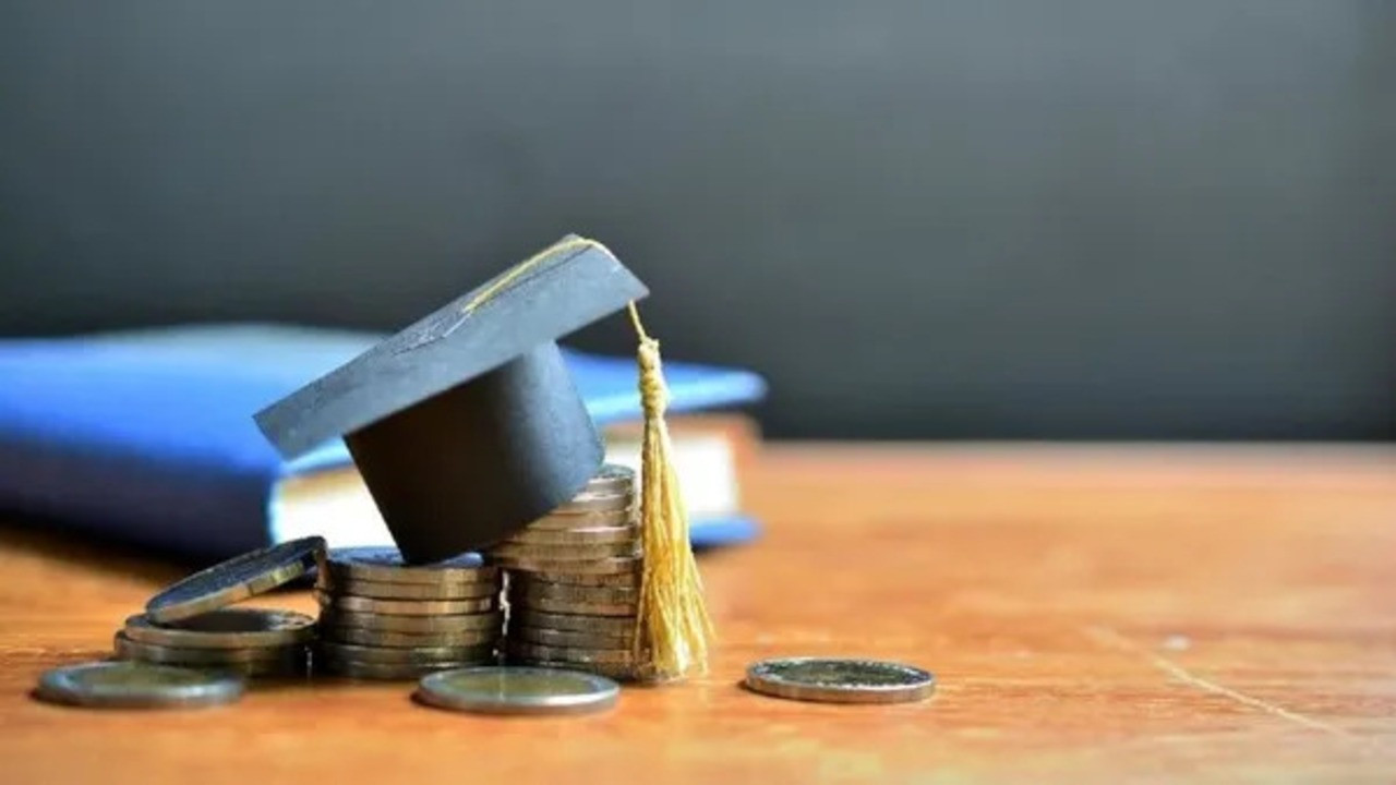 Üniversitelilere burs müjdesi! Aylık 13 bin 750 lira verilecek