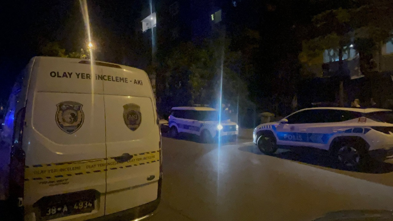 Kan donduran olay! 16 yaşındaki çocuk üvey babasını bıçakladı
