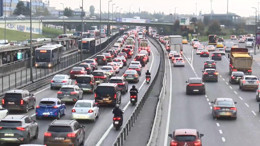 Haftanın ilk iş gününde trafik yine kilit! Araçlar ilerlemekte zorlanıyor