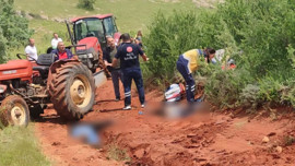 Korkunç kaza! Baba ile oğlu traktörün altında can verdi