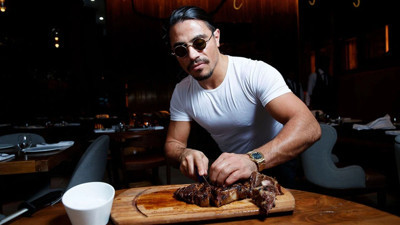 Nusret Gökçe'den kötü haber: Ünlü ismin restoranı kapatıldı! 'New York'un en kötü restoranı' ilan edilmişti