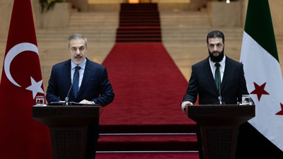 Bakan Fidan - Ahmed Şara g&ouml;r&uuml;şmesinden kritik a&ccedil;ıklamalar. Hakan Fidan Suriyelilerin geri d&ouml;n&uuml;ş&uuml; hakkında konuştu