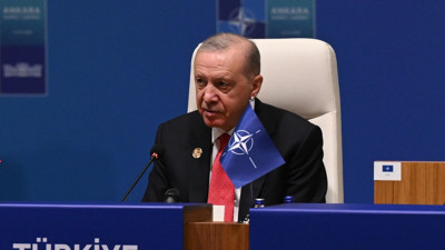 Cumhurbaşkanı Erdoğan'dan NATO &uuml;yelerine &ccedil;ağrı! Savunmada kısıtlamalar kalkmalı