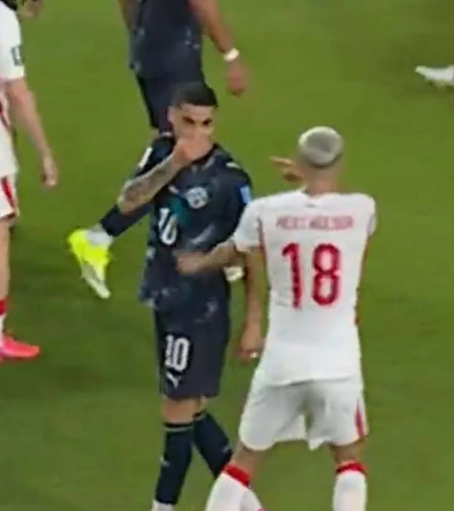 Türkiye- Paraguay maçında yeni kural ilk kez uygulandı! Kırmızı kartla Paraguay 10 kişi kaldı - Resim : 2