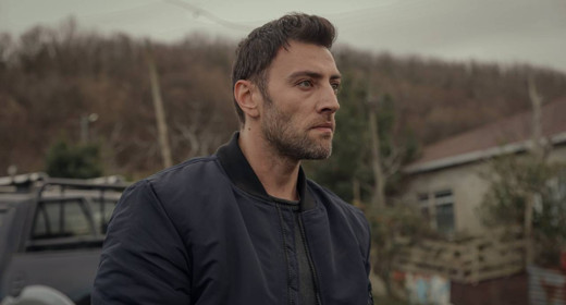 Ünlü oyuncudan 15 milyon TL'lik vurgun! Türkiye'den kaçtı iddiası