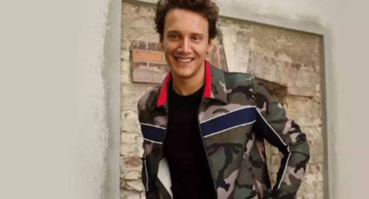 Ünlü şarkıcı Edis havalimanında gözaltına alındı! Uyuşturucu soruşturmasında adı geçiyordu