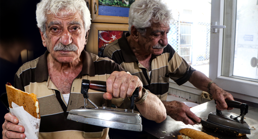 15 metrekarelik dükkanda 50 yıllık gelenek: Lezzet mirasıyla adeta dostluk yaşıyor...