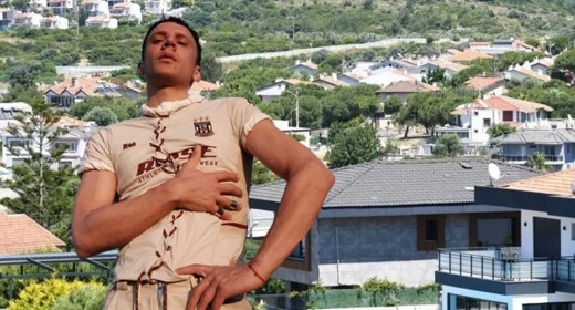Edis'ten milyon dolarlık yatırım! Sakız manzaralı villaya servet ödedi