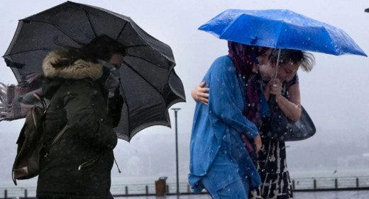 Sağanak vurdu, dereler taştı! Meteoroloji'den yeni uyarılar: İstanbul'da 3 ilçe de aynı durumu yaşayabilir