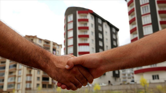 Birden fazla konutu olanlara k&ouml;t&uuml; haber. Konut vergilendirme sistemi değişiyor. Ekonomist Remzi &Ouml;zdemir, "Sıkı durun, iktidar birden fazla konutu bulunanlara &ccedil;ok sağlam bir s&uuml;rpriz hazırlıyor" dedi ve getirilecek yeni d&uuml;zenlemeyi yazdı - Resim : 2