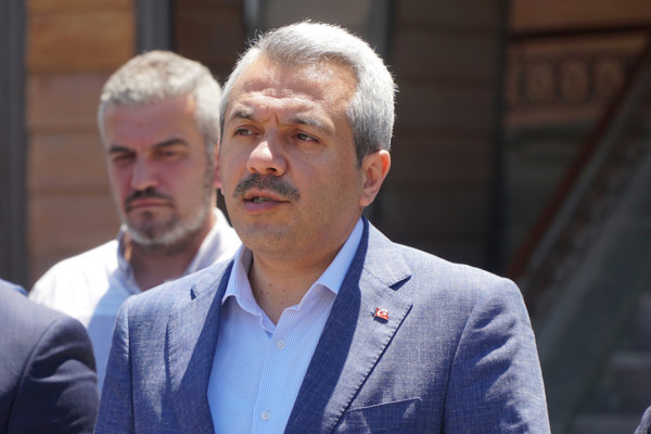 Rize Valiliği, yaylalardaki 'kaçak bungalov'lar için çalışma başlattı. Vali Baydaş: Bu yapıların mutlaka bildirim kurallarına riayet edecek şekilde olması lazım