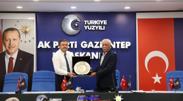 AK Parti Gaziantep'te 'İz Bırakanlar' buluşması! Türkiye Yüzyılı yürüyüşümüz sürüyor - Resim : 2