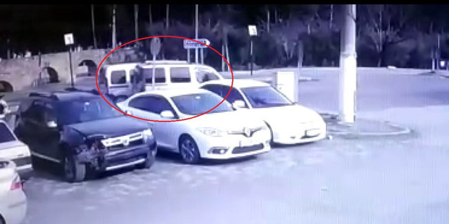 Kardeşinin katilini 14 yıl sonra &ouml;nce arabayla sıkıştırdı daha sonra da kurşun yağdırdı