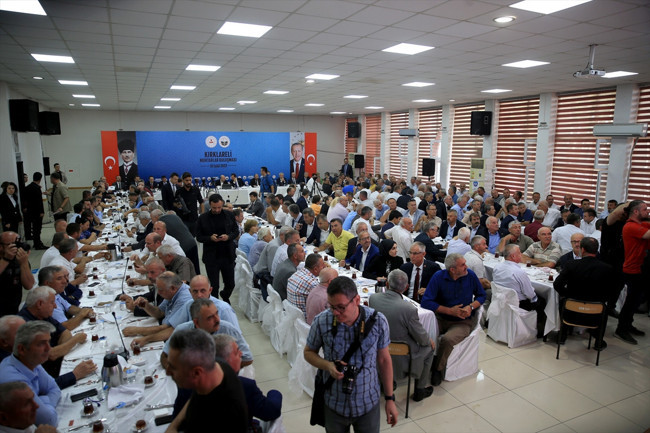 Muhtarlara büyük müjdeyi Süleyman Soylu verdi: Ücretsiz olacak. İçişleri Bakanlığı ve Kültür ve Turizm Bakanlığı anlaştı. Muhtarlar müze ve ören yerlerine muhtarlık kimlik kartlarıyla ücretsiz olarak girebilecek