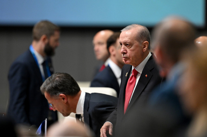 Cumhurbaşkanı Erdoğan'dan NATO üyelerine çağrı! Savunmada kısıtlamalar kalkmalı