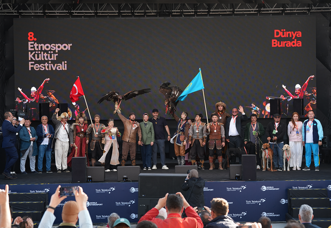 Etnospor Festivali 1,5 milyon ziyaret&ccedil;iyle sona erdi! D&uuml;nya k&uuml;lt&uuml;rleri İstanbul'da buluştu