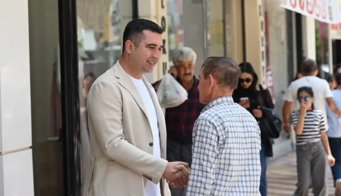 CHP'li Belediye Başkanı'na silahlı saldırı! Otomobilden silahla ateş edildi