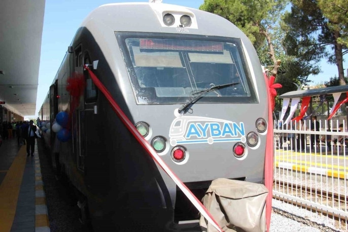 Bakan Uraloğlu duyurdu! AYBAN ile birlikte Aydın'da raylı ulaşım güçlendi: 8 istasyonda hizmet veriyor