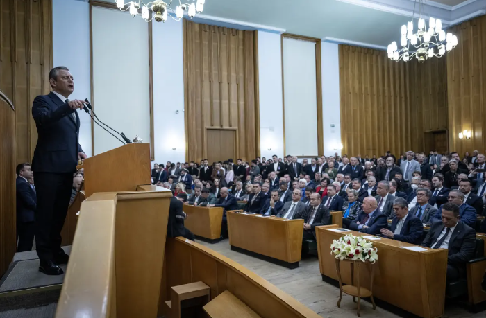 Siyasette hesaplar karıştı! CHP 24 yıllık ana muhalefet konumundan düştü! Yeni Parti’nin 91 milletvekilinin listesi açıklandı