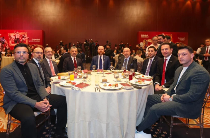 Dünya kültürleri İstanbul’da buluşuyor! Bilal Erdoğan: “Paha biçilemez mirası nesillere aktarıyoruz” - Resim : 2