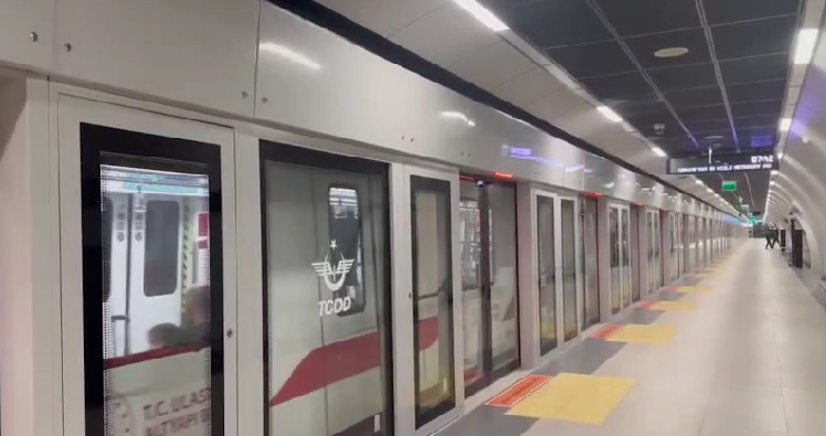 Türkiye’nin en yeni metro hattı ilk günde binlerce yolcu taşıdı: O tarihe kadar ücretsiz - Resim : 3