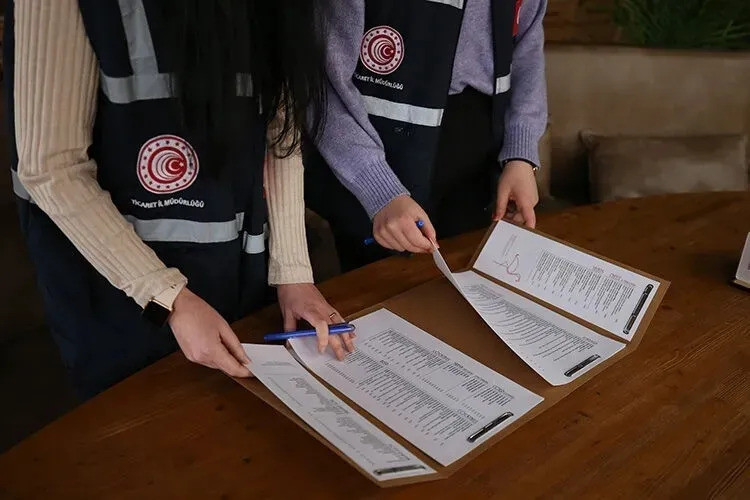 &ldquo;Sınırsız &ccedil;ay&rdquo; ve &ldquo;Her 10 g&uuml;nde 2 bin yeni sa&ccedil; k&ouml;k&uuml;&rdquo; vaadi pahalıya patladı! Bakanlıktan milyonluk ceza