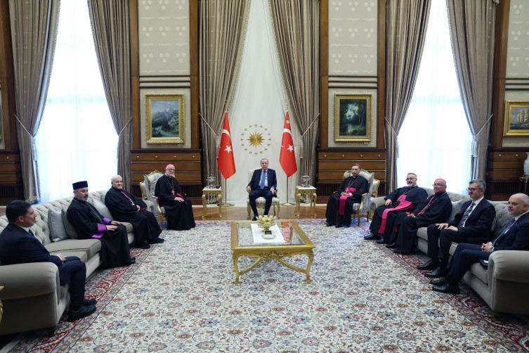 Cumhurbaşkanı Erdoğan Türkiye Katolik Episkoposlar heyetini kabul etti
