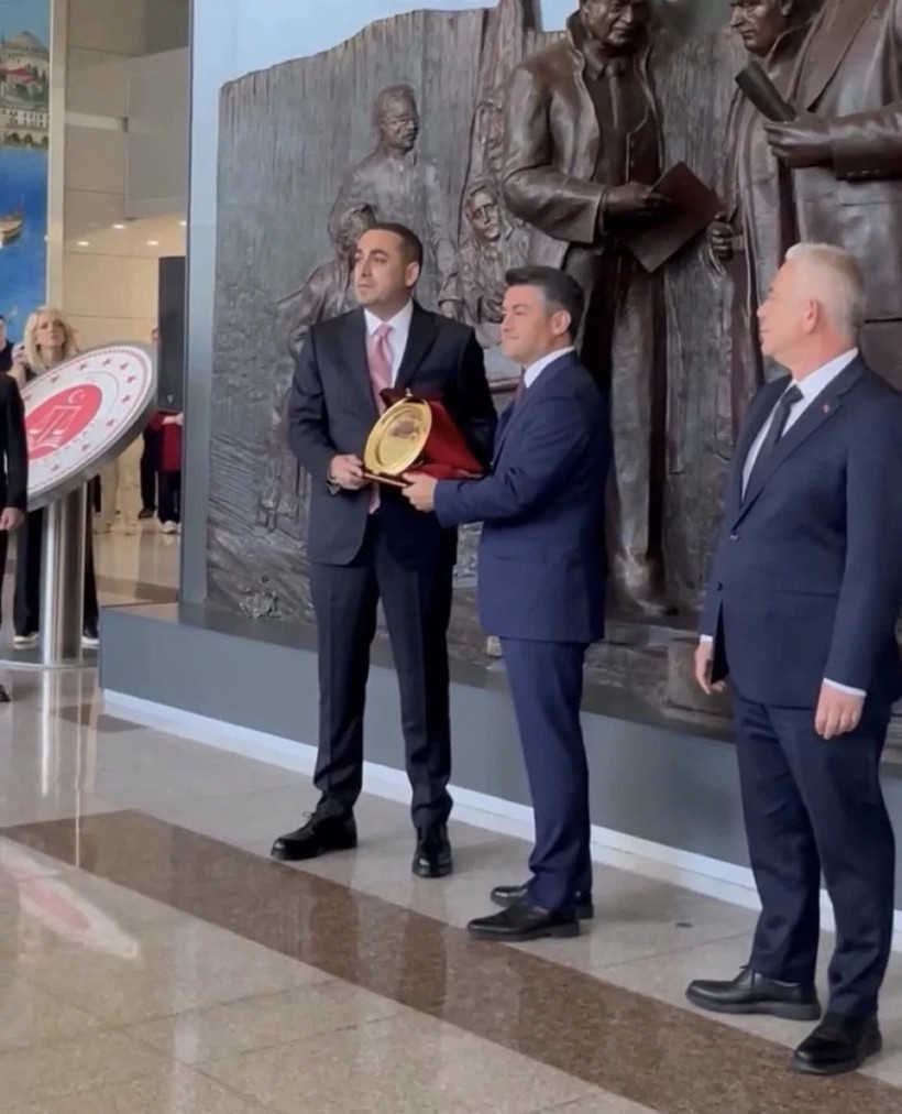 İstanbul Adliyesi’nde veda: Aykut Çelik yeni görevine uğurlandı! Çelik: Mesleğin en zor tarafı güzel insanları geride bırakmak