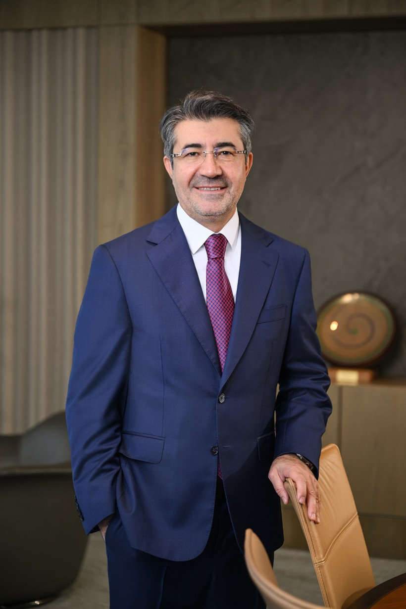 Ziraat Bankası&rsquo;ndan reel sekt&ouml;r ve &uuml;retime g&uuml;&ccedil;l&uuml; destek! 6 ,4 trilyon TL&rsquo;yi aşan kredi, 8,7 trilyon TL aktif b&uuml;y&uuml;kl&uuml;k...