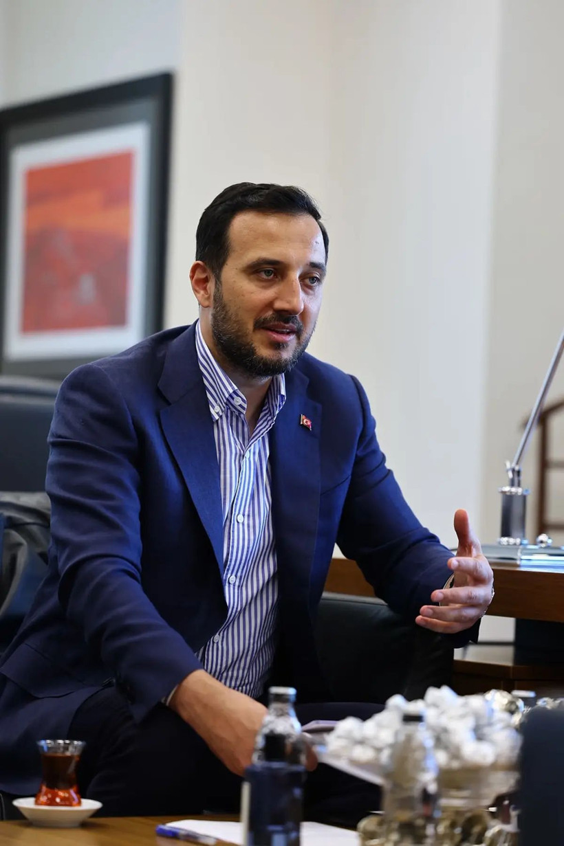 AK Parti'den İstanbul için dikkat çeken yeni kampanya! “Dün yaptık, bugün de biz yapıyoruz” - Resim : 2