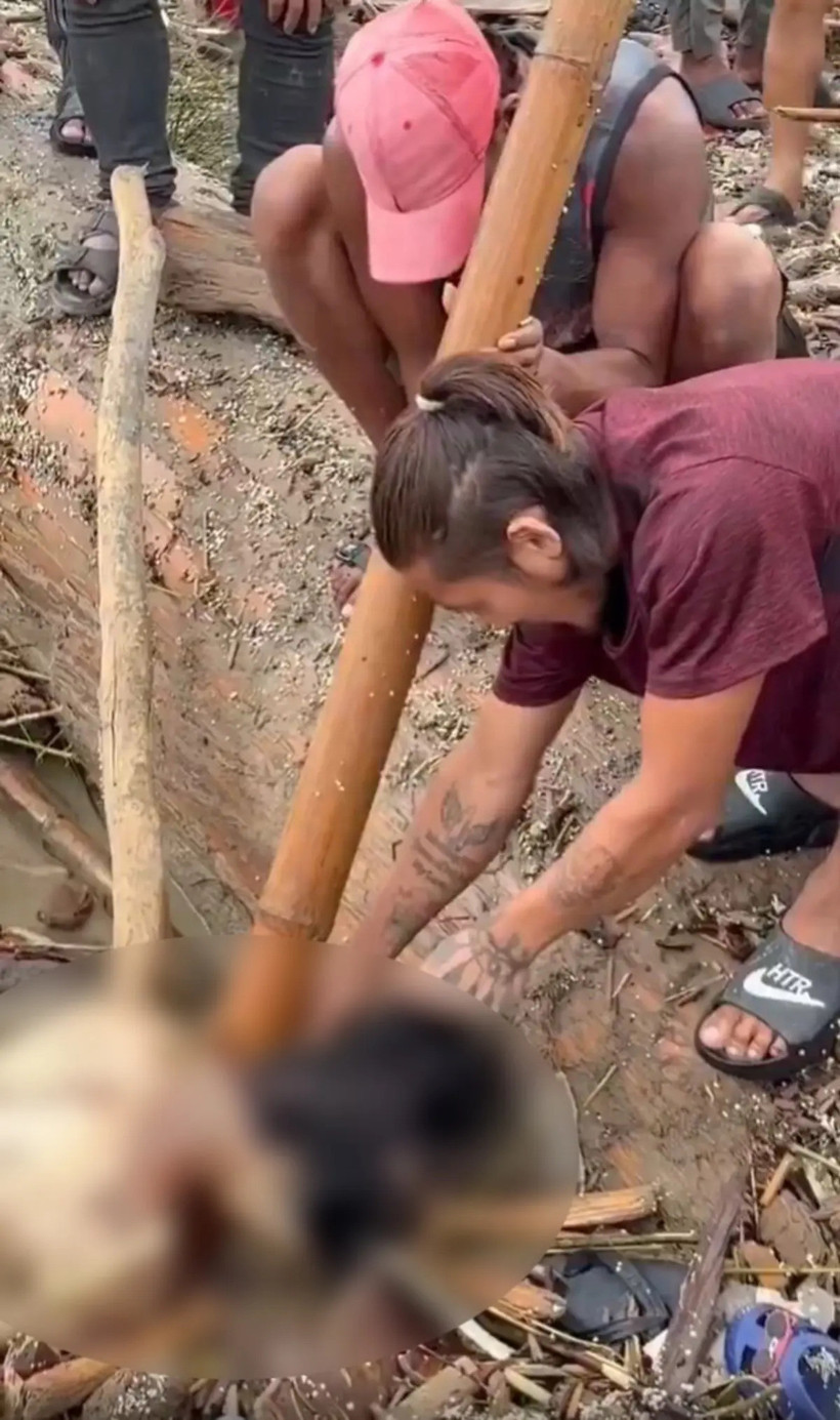 Nepal’de sel felaketinde insanlık dışı görüntü! Cesetler arasında altın yarışı - Resim : 3
